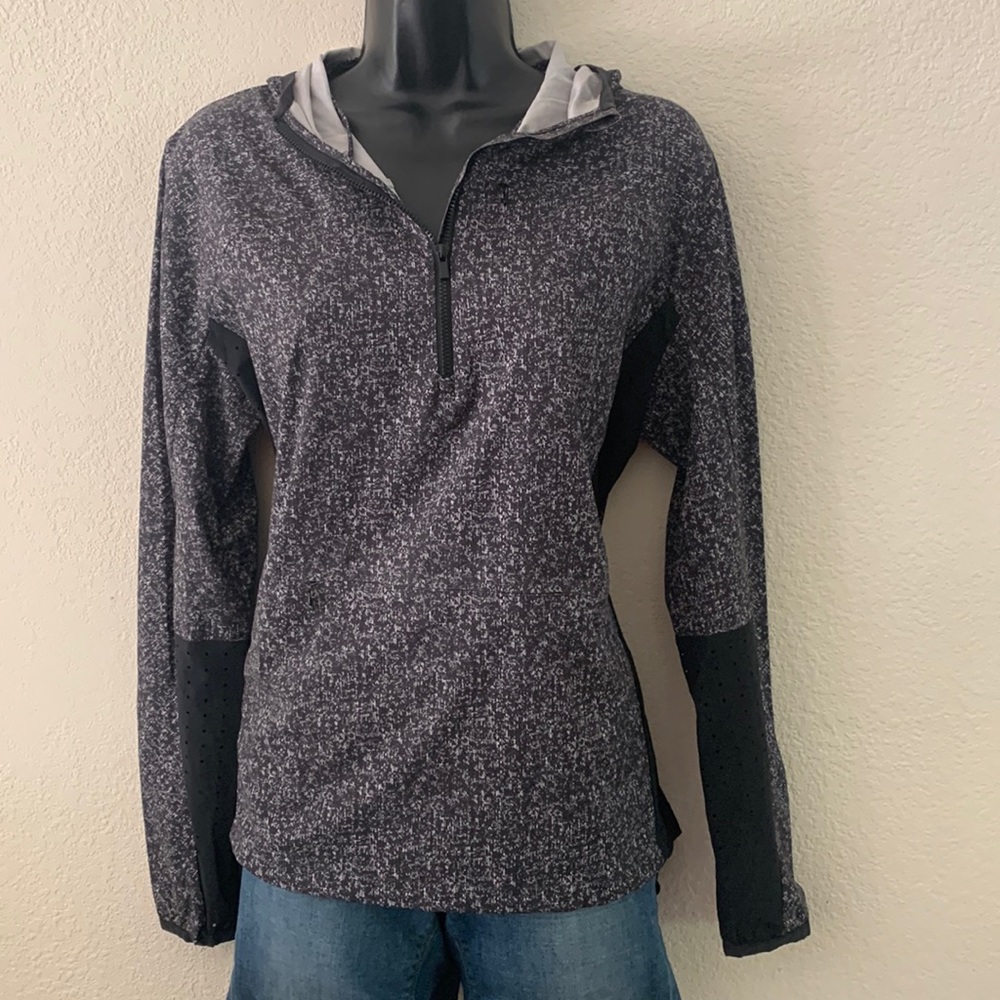 Outdoor Voices Hooded Windbreaker Size S Lightweight Heather Grey 1/4 Zip Jacket